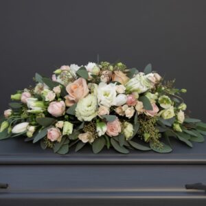 Smútočný aranžmán na truhlu